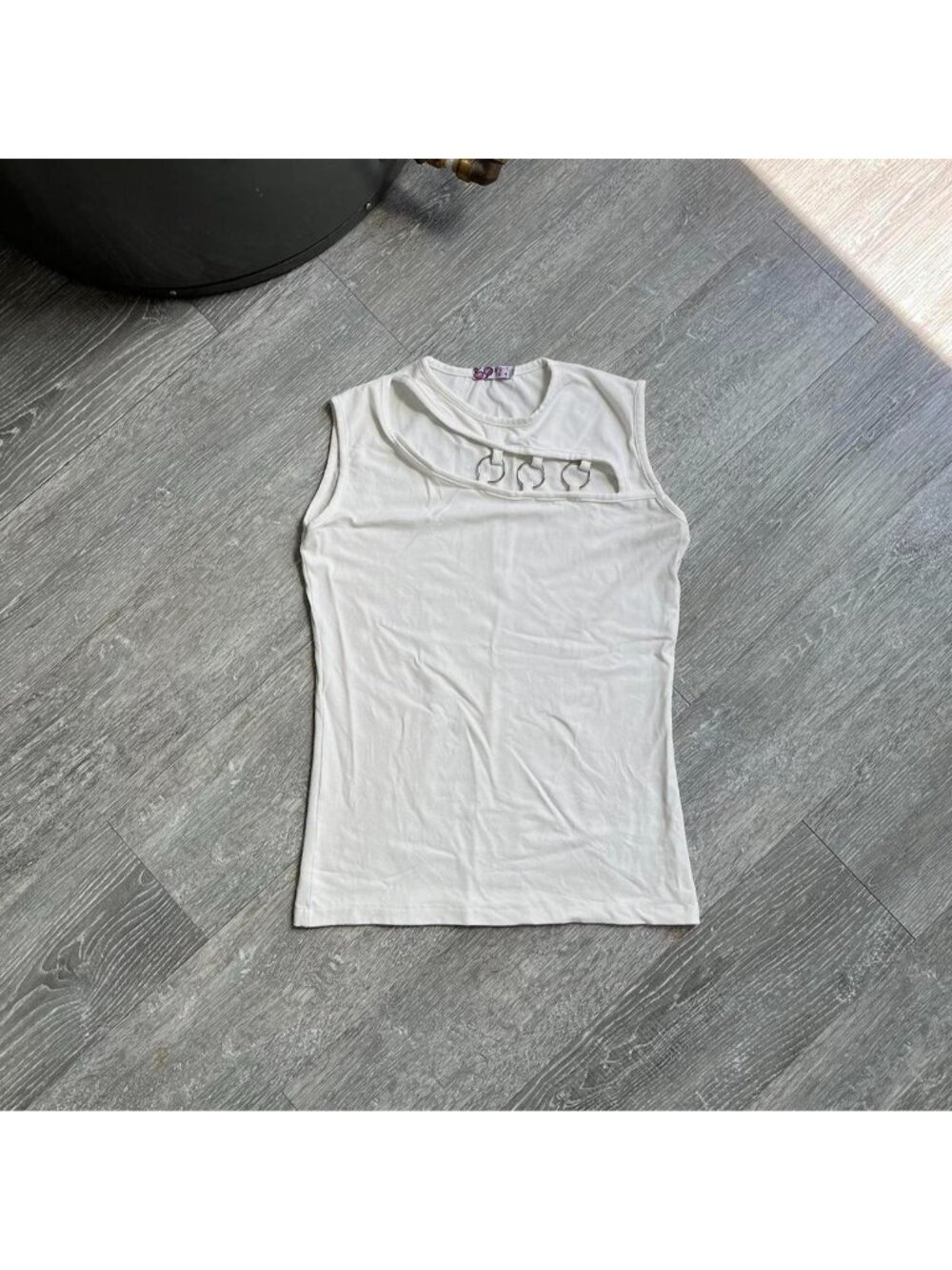 White / Silver Toned “Sport Moda” Y2K Tank Top W/ Ring Details